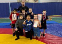 Межрегиональный турнир по вольной борьбе в Рославле.