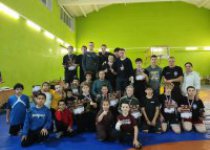 Борцы Вяземской спортшколы поднялись на высшую ступень пьедестала почета.